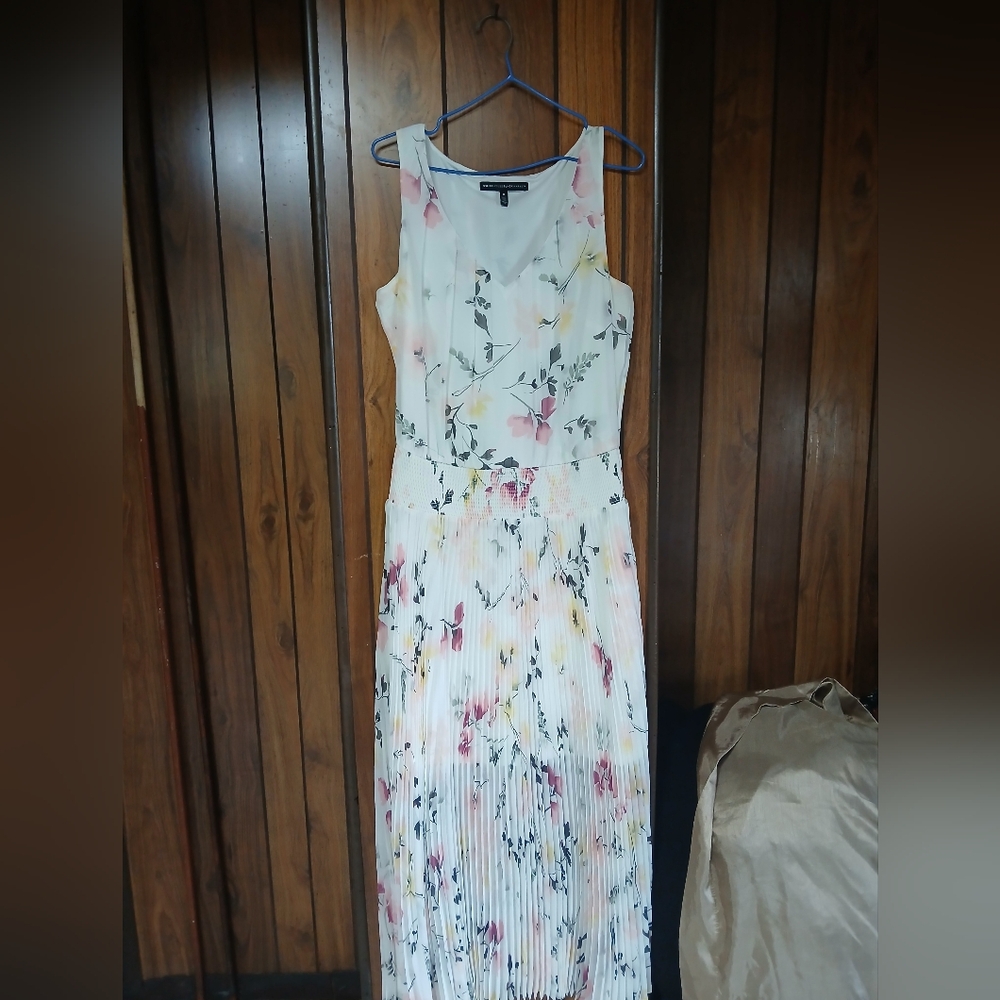 White House Black Market Floral Print Maxi Dress